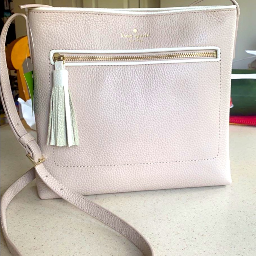 Light pink kate spade dessi cross body purse